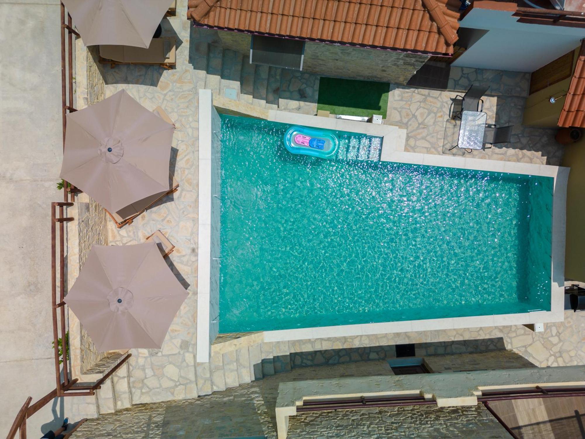 Draganigo Luxury Stone Houses 40 Min From Matala Ano Moulia Exterior foto