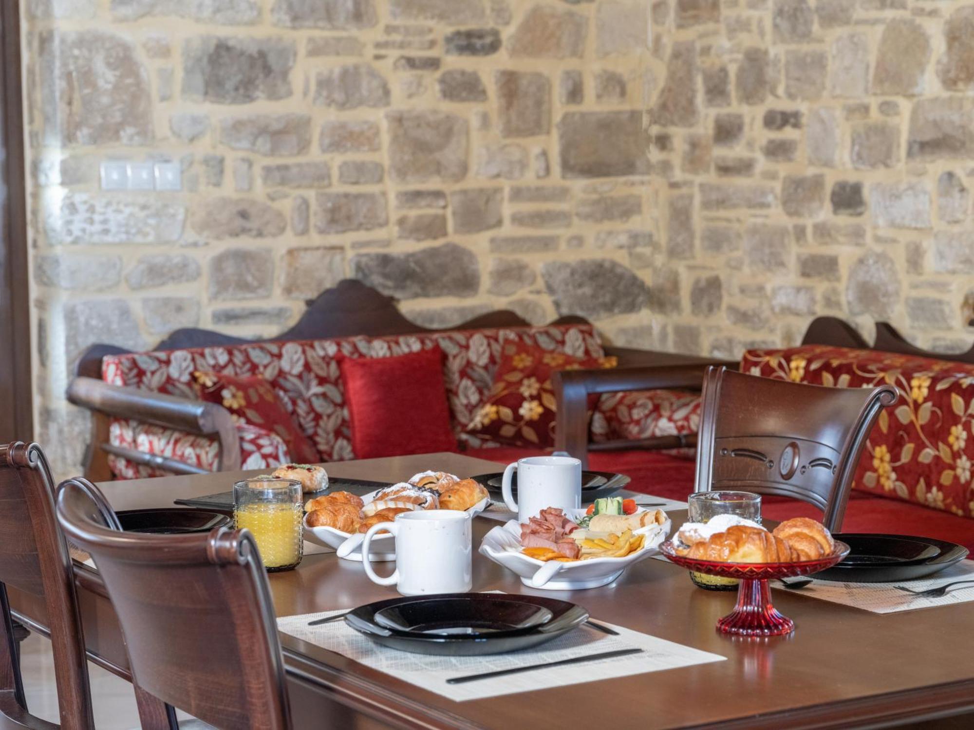 Draganigo Luxury Stone Houses 40 Min From Matala Ano Moulia Exterior foto